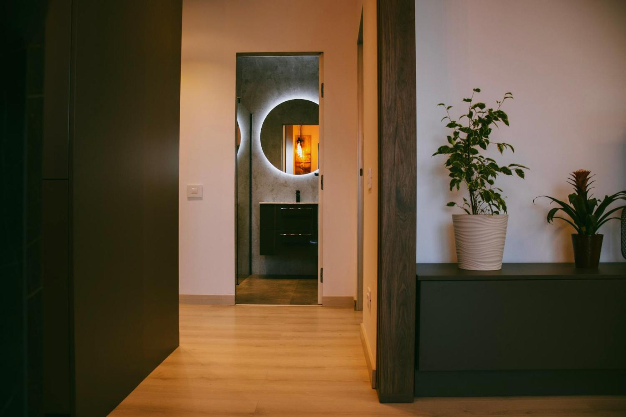 Apartment By The Nr 9